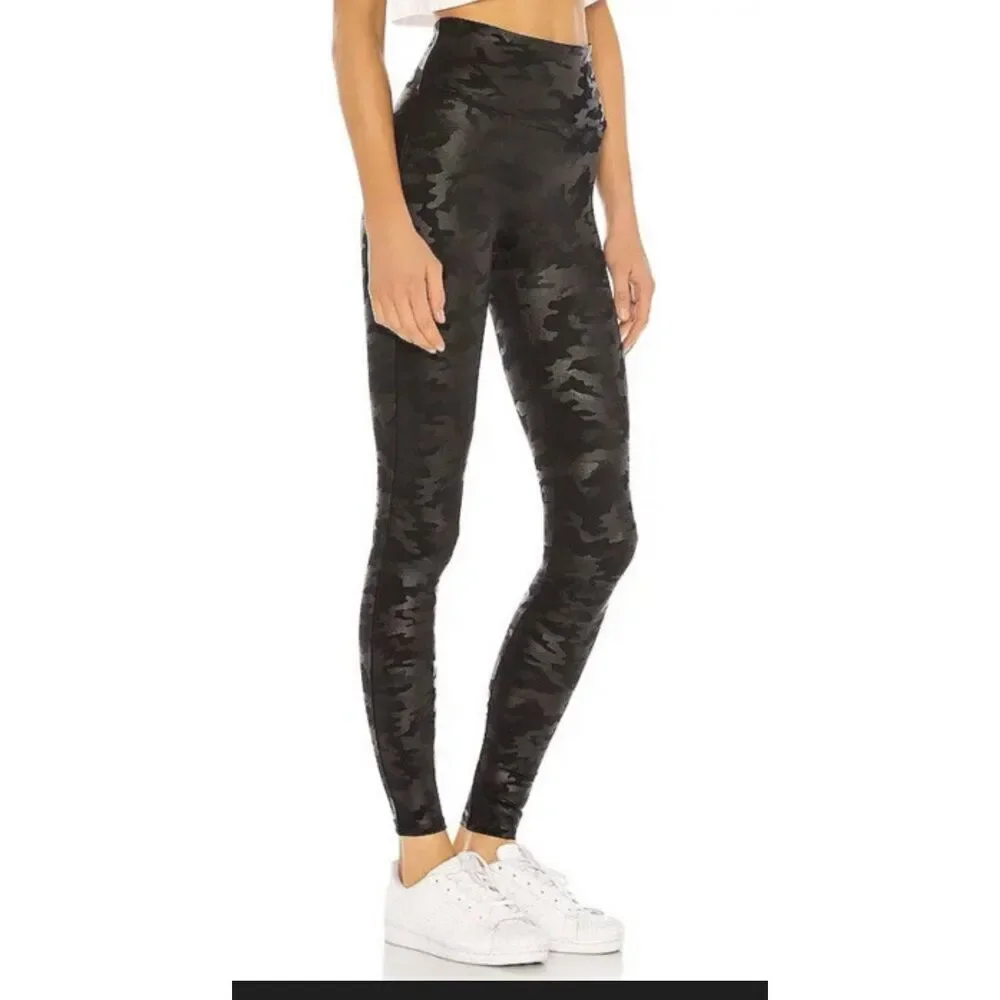 Spanx Faux Leather Leggings Matte Black Camo Size Small